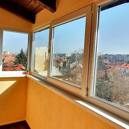 Апартаменти Central 9 Mai Cozy Attic ' Mansarda' *